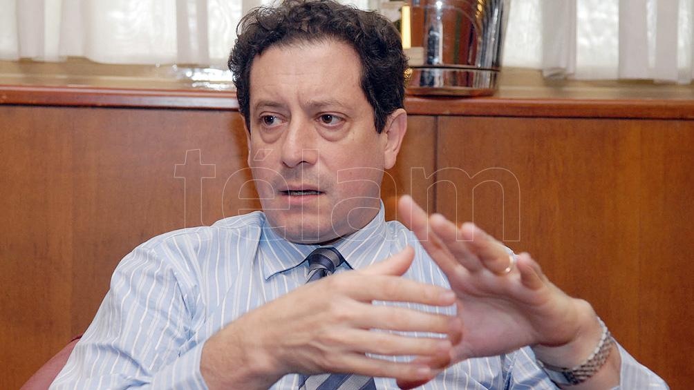 El presidente del Banco Central (BCRA), Miguel Pesce, aseguró hoy que la institución está trabajando para prevenir a inversores no sofisticados sobre los riesgos de invertir en criptomonedas como el Bitcoin.