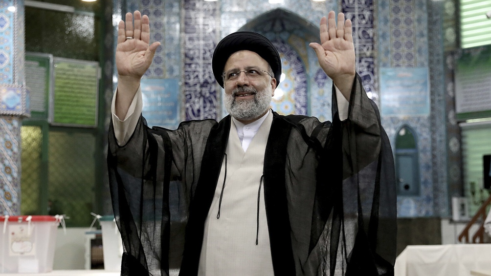 Raisi aumió el jueves y le da un giro bruscamente conservador al Gobierno