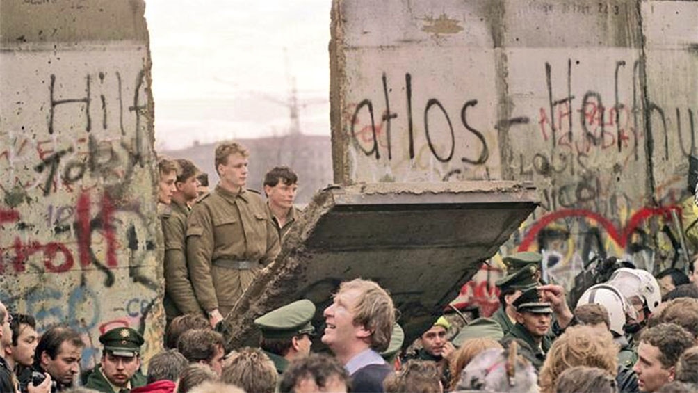 El momento histórico de la caída del Muro, que se produjo el 9 de noviembre de 1989.