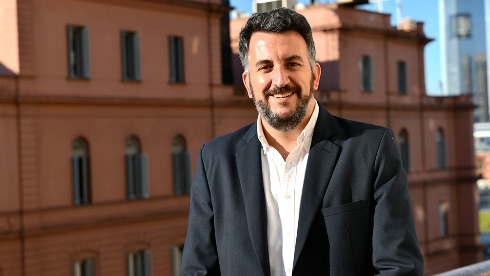 Rodrigo López, el autor del libro que rescata al primer ministro de Hacienda de la Confederación Argentina.