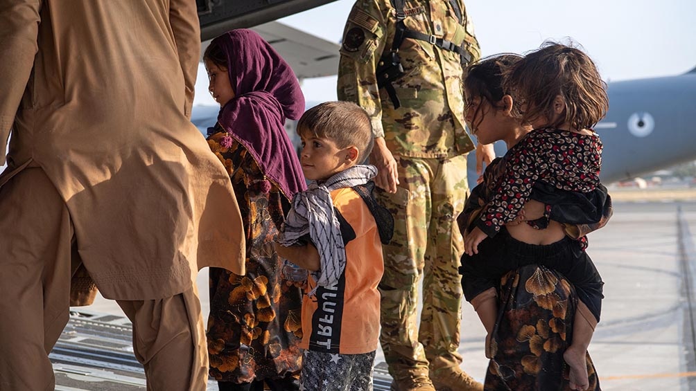 "Casi la mitad de la población afgana, 18 millones de personas, necesita ayuda humanitaria para sobrevivir", señaló Guterres. (Foto AFP).