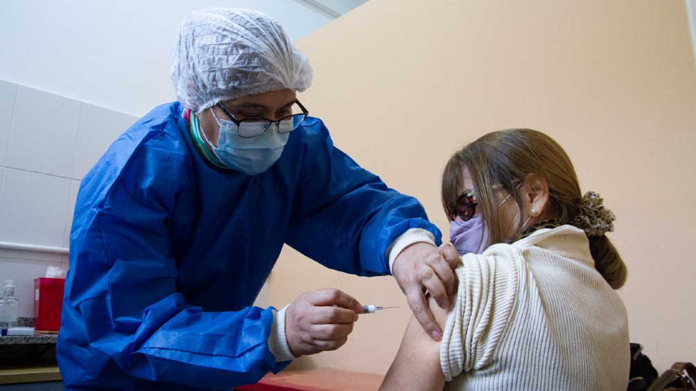 Vacunación contra el coronavirus: 22.000 agentes sanitarios sortean el miedo a contagiarse