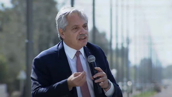 A qué 17 mensajes en redes le dio “Me Gusta” Alberto Fernández, en medio de la ola de renuncias K