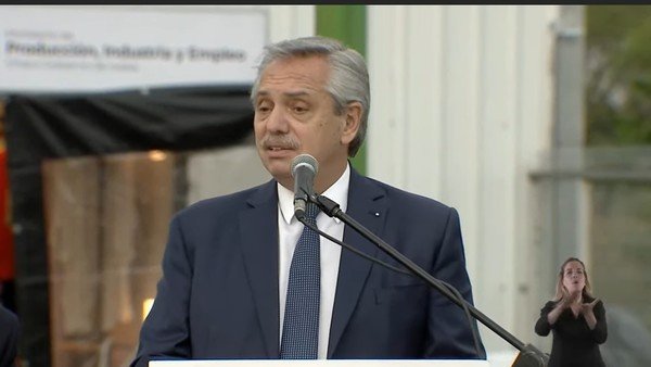 Alberto Fernández acusó a Macri de generar “con total desaprensión una crisis económica y social” y se justificó con que solo tuvo “99 días de normalidad”