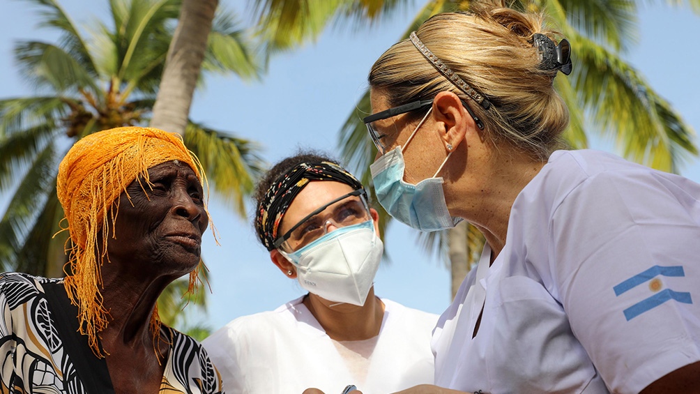 El Equipo argentino está complementando los esfuerzos sobre el terreno con Médicos Sin Fronteras (Foto: Prensa Cascos Blancos)
