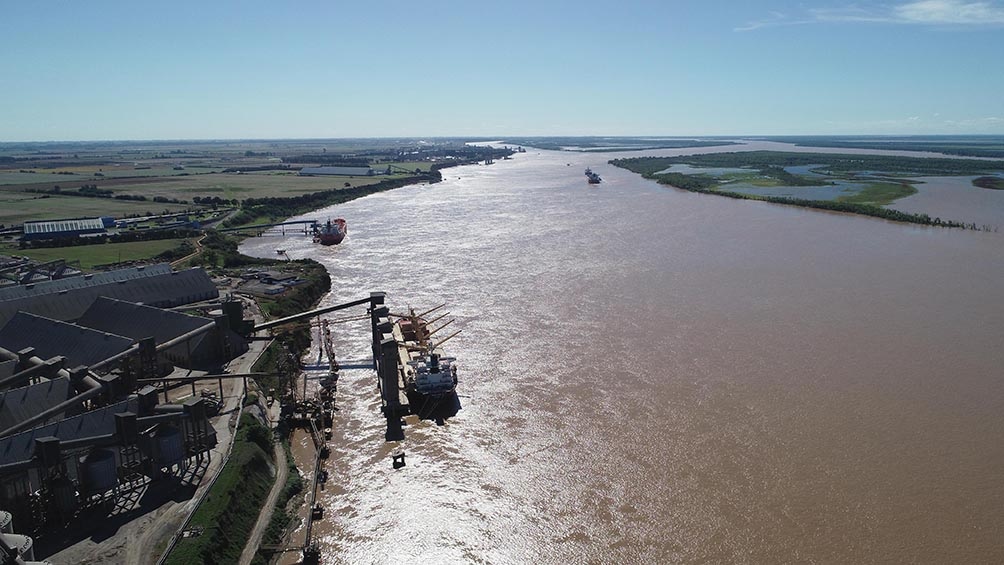La Administración General de Puertos (AGP) estará a cargo de controlar y gestionar durante los próximos 12 meses la vía navegable más importante de la Argentina, que atraviesa siete provincias.