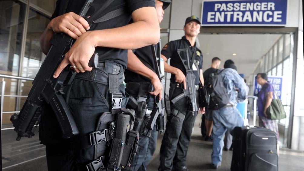 Las compañías de Estados Unidos ordenaron subir a un policía encubierto entre el pasaje, una costumbre que continúa vigente. Foto: AFP