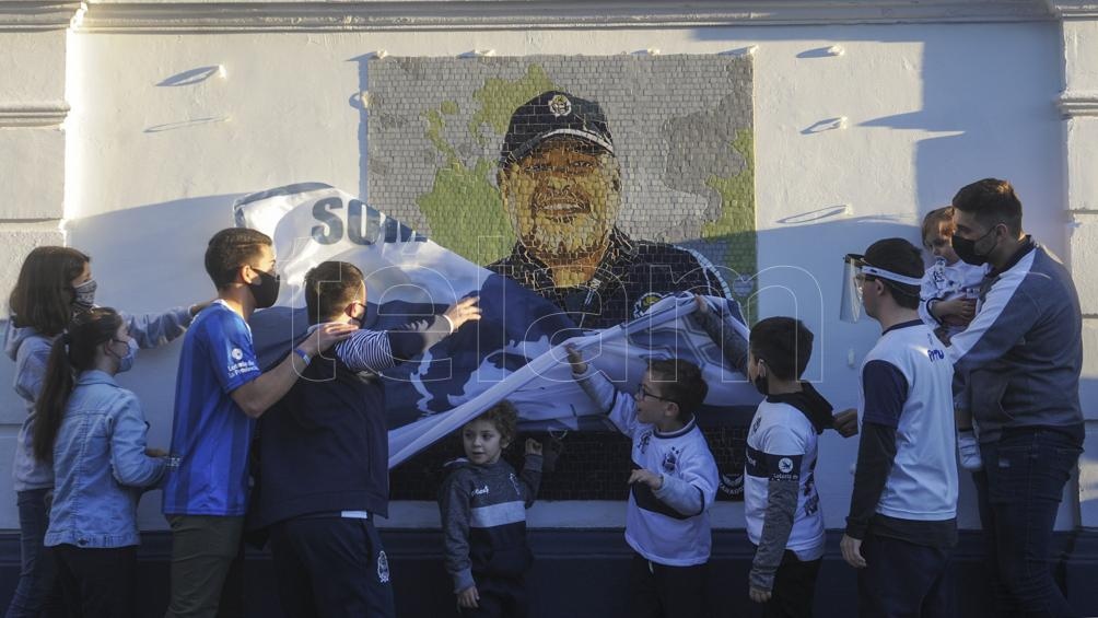 Maradona inmortalizado en La Plata (Foto: Eva Cabrera).