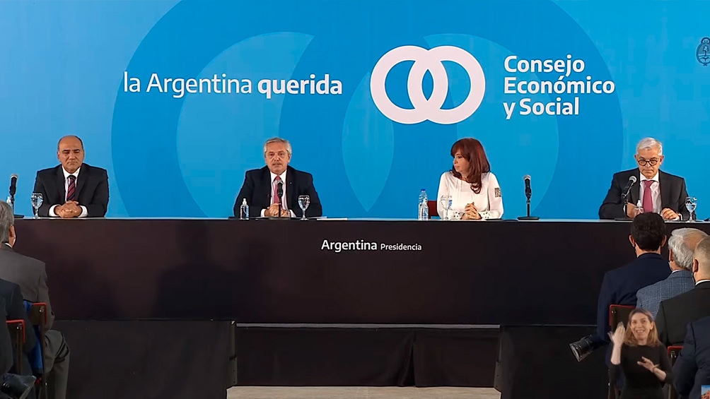 Alberto Fernández, Cristina Fernández y el jefe de gabinete, Juan Manzur, participaron junto a Domínguez de la presentación. Foto: Presidencia.