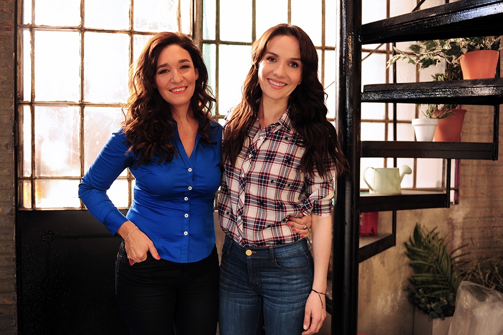 Oreiro junto a la directora Lorena Muñoz durante el rodaje. (Foto: Habitaciòn 1520)