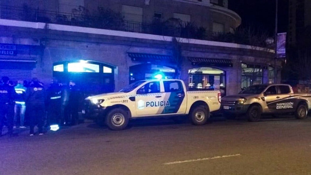 En el operativo participaron efectivos policiales y personal municipal.