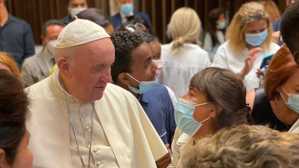 Los refugiados afganos que recibió Francisco son integrantes de cinco familias. (Foto: Corresponsal).