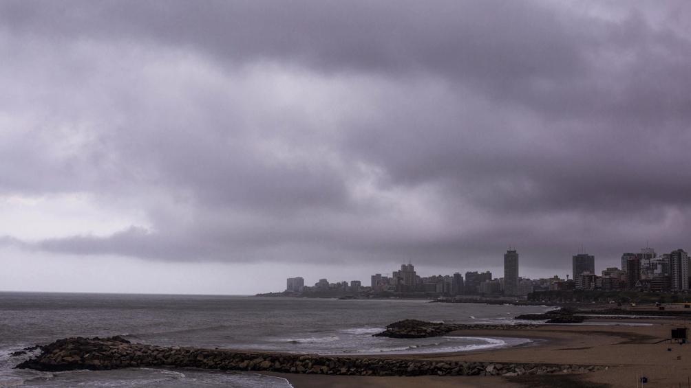 En la costa bonaerense se esperan vientos y tormentas. 