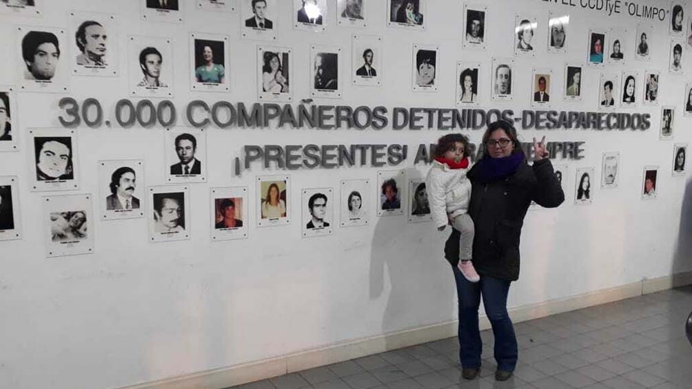"Los primeros años fueron duros, se hizo muy difícil encontrar trabajo en medio de la profunda crisis económica que vivimos a partir del 2016", explicó Lilibet.