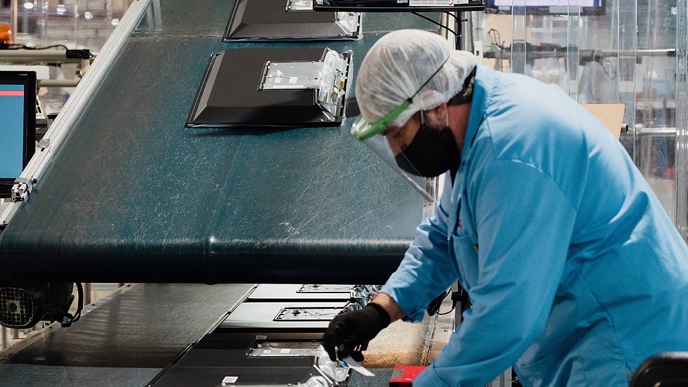 Esta iniciativa tiene como objetivos promover una mayor participación de la industria nacional en las compras públicas.