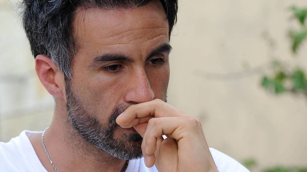 Un testigo contó que el neurocirujano estaba preocupado como si fuese un familiar de Diego. 