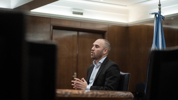 Martín Guzmán ofreció bonos atados al dólar y así consiguió $ 100.000 millones para financiar el déficit