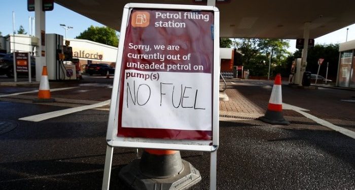 Militares británicos comenzarán formación para transportar combustible a las gasolineras del del Reino Unido