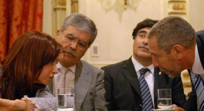 Soterramiento del Sarmiento: los elocuentes correos vinculados al “testaferro” de Ricardo Jaime que revelan los Pandora Papers