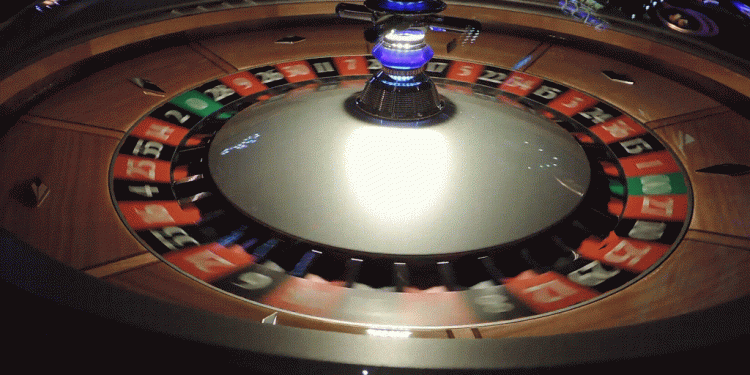 Crece el juego en Mendoza: el gobierno de Suarez confirmó la licitación del Casino del Este