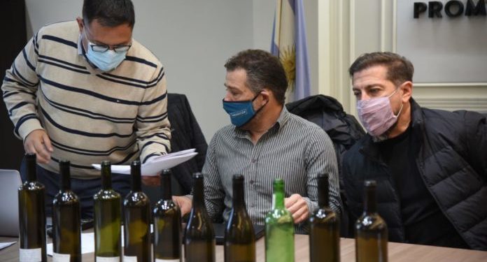 Crisis del vidrio: ¿Por qué Mendoza analiza importar botellas desde España,  Túnez y China? - TotalNews Agency