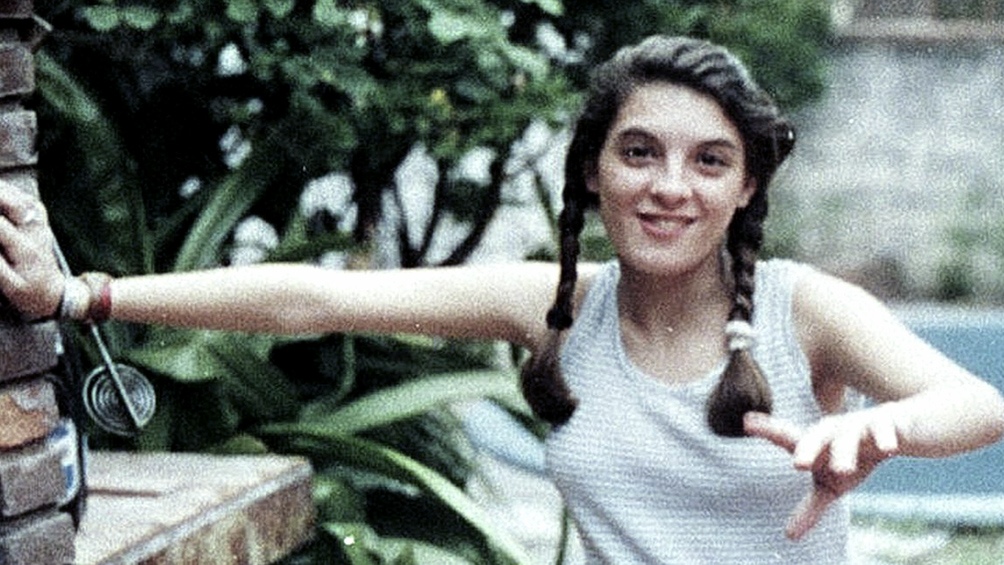 Carolina Aló tenía 17 años cuando fue asesinada por Tablado de 113 puñaladas. Carolina Aló tenía 17 años cuando fue asesinada por Tablado de 113 puñaladas.