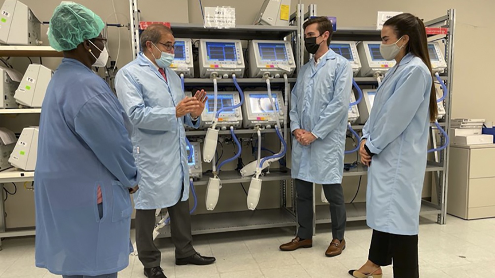 La visita a la planta argentina Tecme, en Atlanta, que desde hace 50 años produce equipamiento médico.