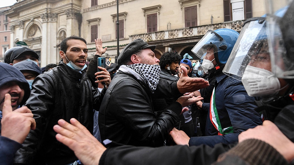 El fin de semana hubo violentas protestas en Italia. Foto: AFP.