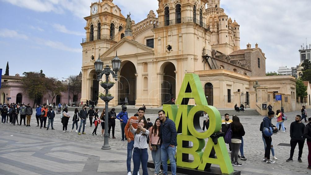 En el fin de semana largo, los turistas gastaron más de 17 mil millones de pesos. (Foto: Montiel Irma)