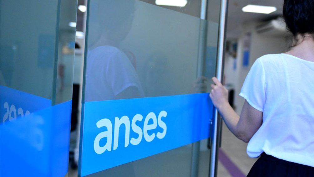 Se debe pedir turno en forma digital y luego asistir a una oficina de Anses.