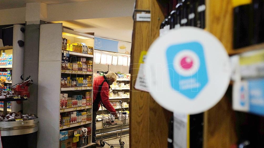 El acuerdo con las principales empresas de consumo masivo y cadenas de supermercados para mantener los precios estables de 1.247 productos es por 90 días.