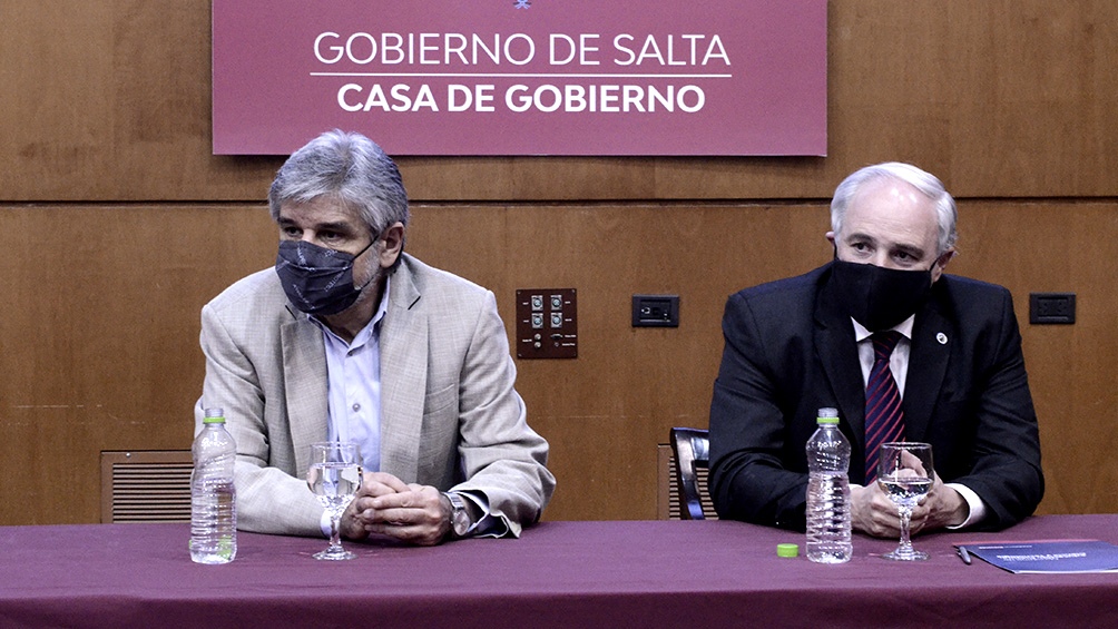 El funcionario compartió mesa con su par de Educación, Cultura, Ciencia y Tecnología de la provincia, Matías Cánepa. Foto: Cornú Enge