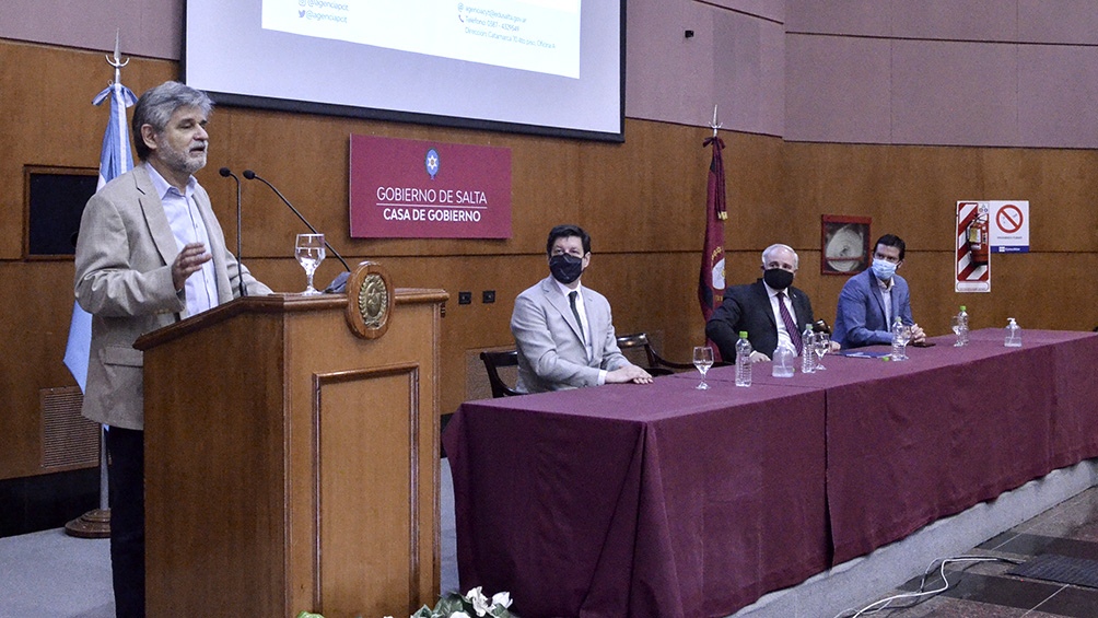 La ciencia y tecnología "es quizás el área más desigual de la Argentina"planteó Filmus. Foto: Cornú Enge
