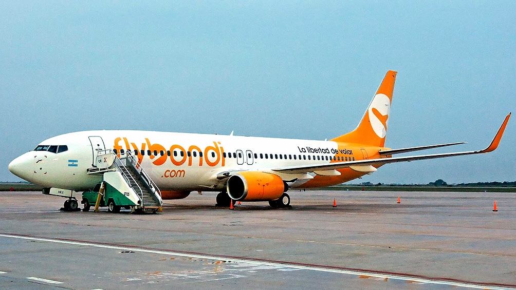 Flybondi retomará sus destinos regionales a Punta del Este y Florianópolis.