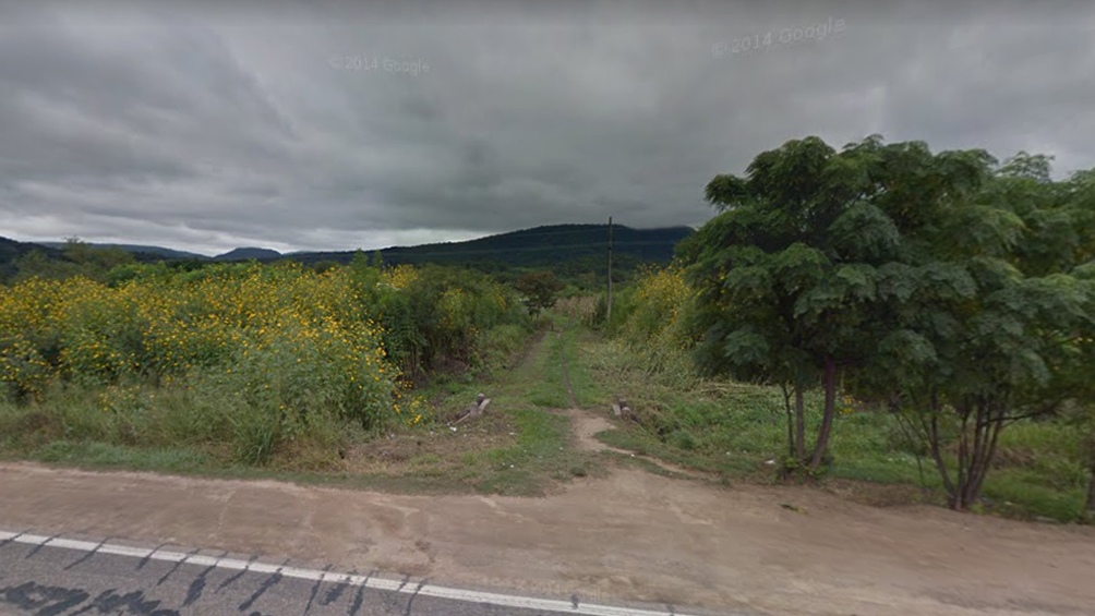 El personal de GNA detuvo la marcha del vehículo en el km 1453 de la ruta 34 al observar, a primera vista, que transportaba una motocicleta. Foto StreetView.