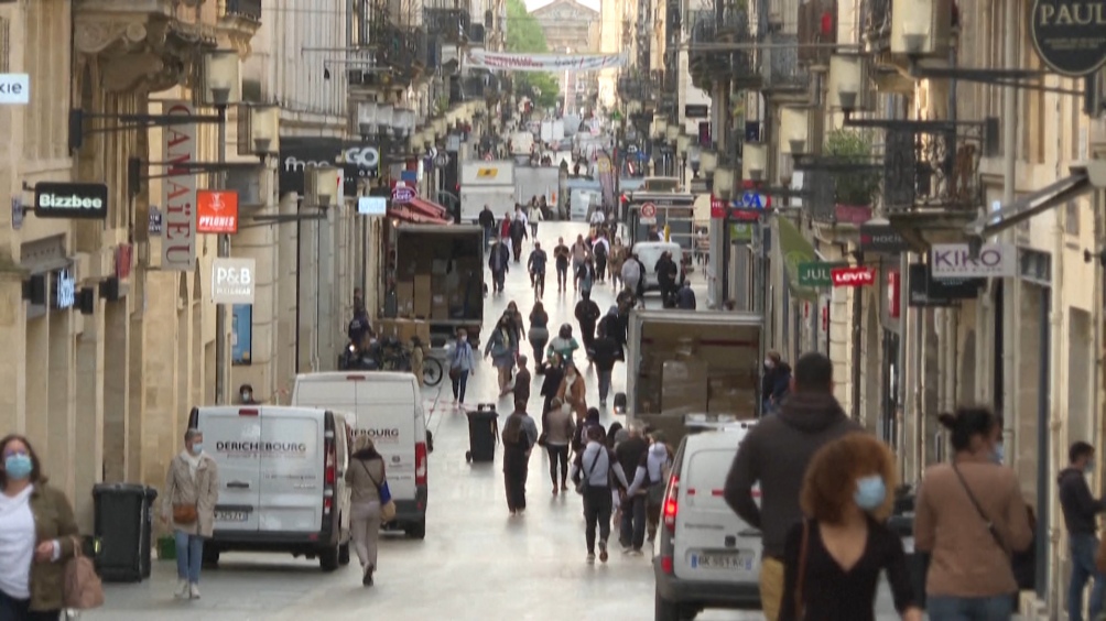 Desde 1999 Francia tiene un impuesto a las viviendas vacías por más de dos años, inicialmente para las ciudades más pobladas. El tributo sube a medida que pasa el tiempo.