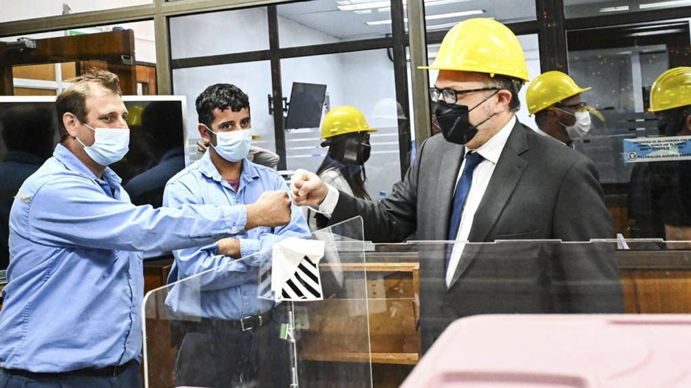 La mesa que impulsa el ministro Kulfas busca garantizar la continuidad de las operaciones de Dow. 