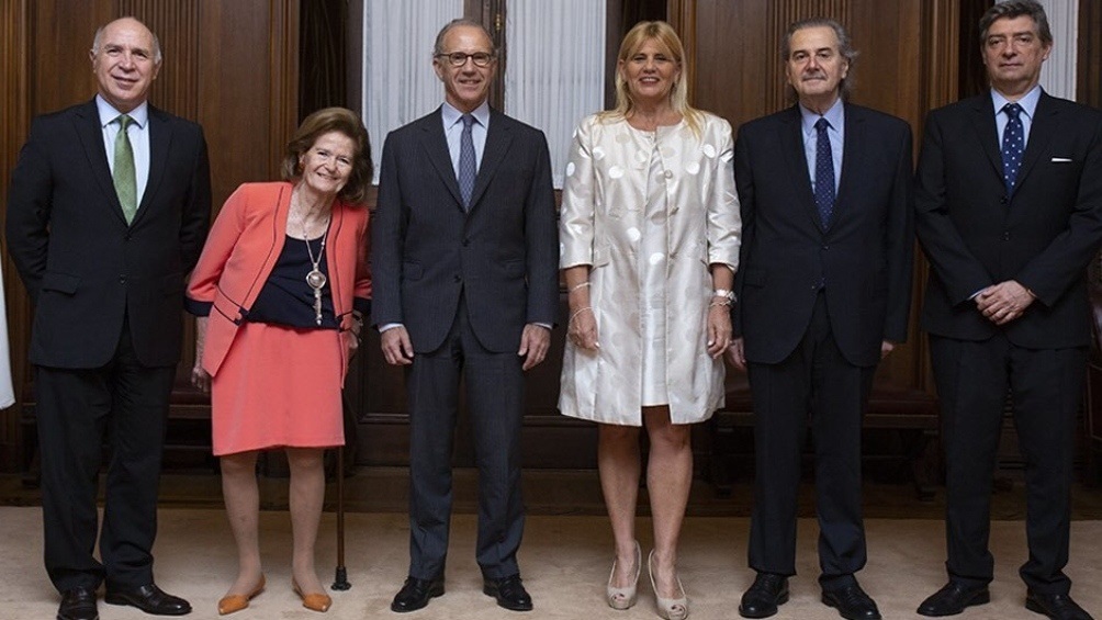 La Corte Suprema sigue atenta la selección de un nuevo integrante y busca bajar el perfil