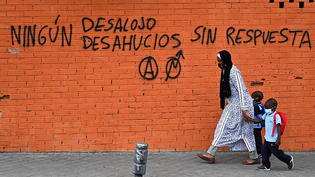 En España la política de vivienda es competencia de las comunidades autónomas y las gobernadas por el PP. Foto: AFP