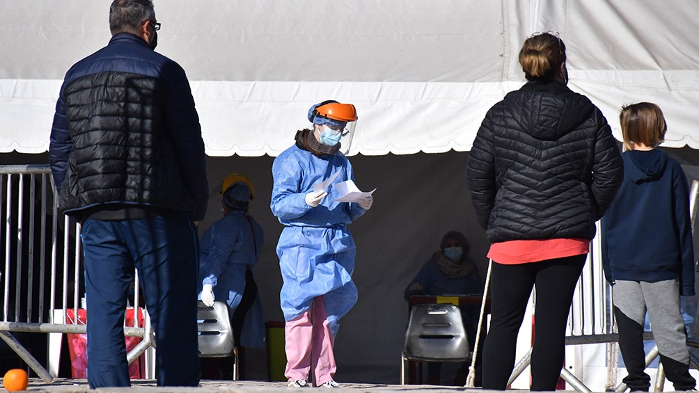 En total, desde el inicio de la pandemia en Argentina hubo 5.271.361 casos de coronavirus.