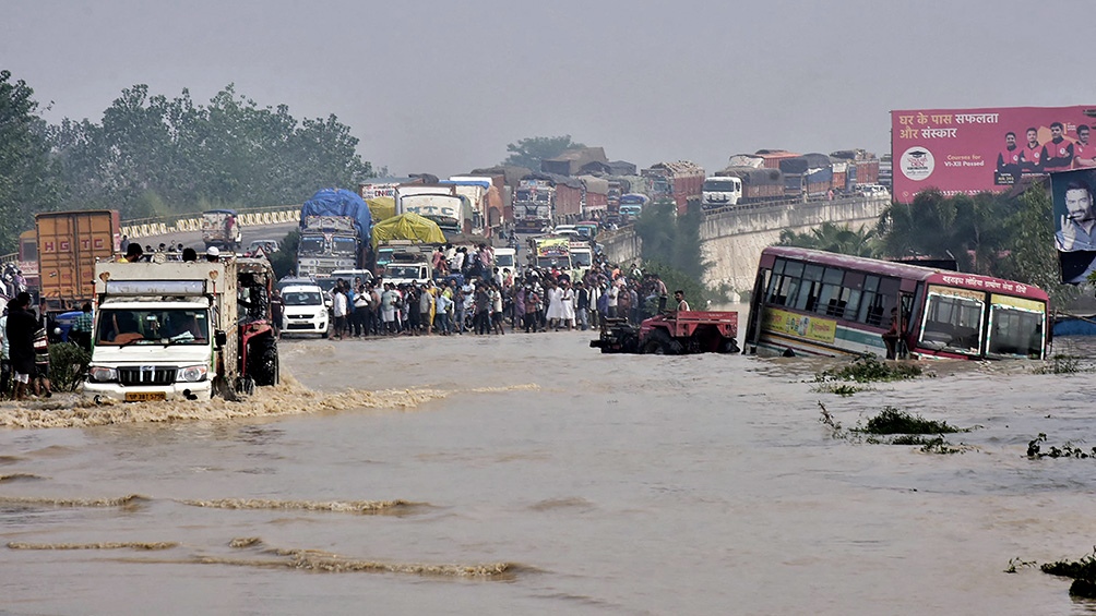 El cambio climático generó inundaciones que desplazaron a más de 14 millones en 2020.