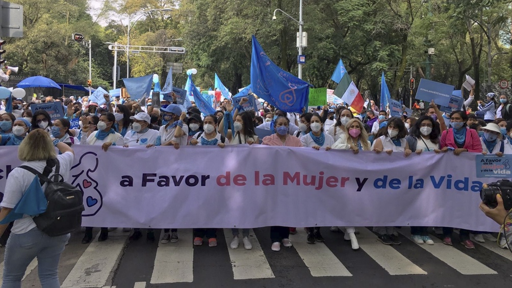 La manifestación exhibió alto nivel de organización (Foto TW @ArquidiocesisMx)