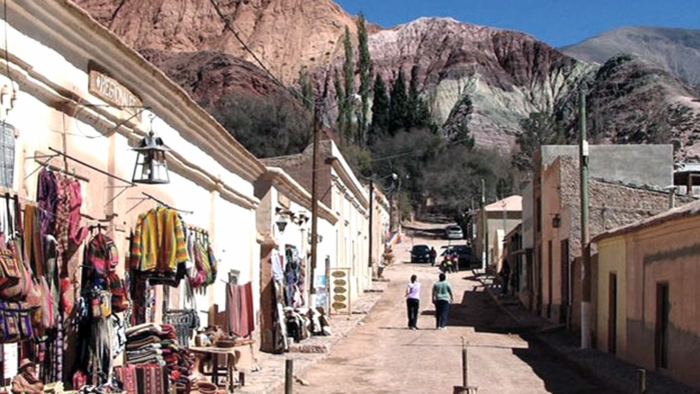 La Quebrada de Humahuaca -en la foto, Purmamarca- registra un 90% de ocupación hotelera.