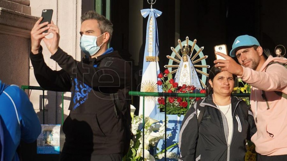 La peregrinación se puede seguir en las redes sociales y en la web www.peregrinacionlujan.org.ar. La peregrinación se puede seguir en las redes sociales y en la web www.peregrinacionlujan.org.ar.