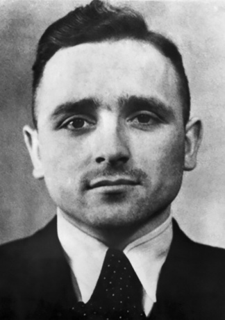 El genocida Klaus Barbie. Extraditado a Alemania, fue condenado a prisión perpetua.