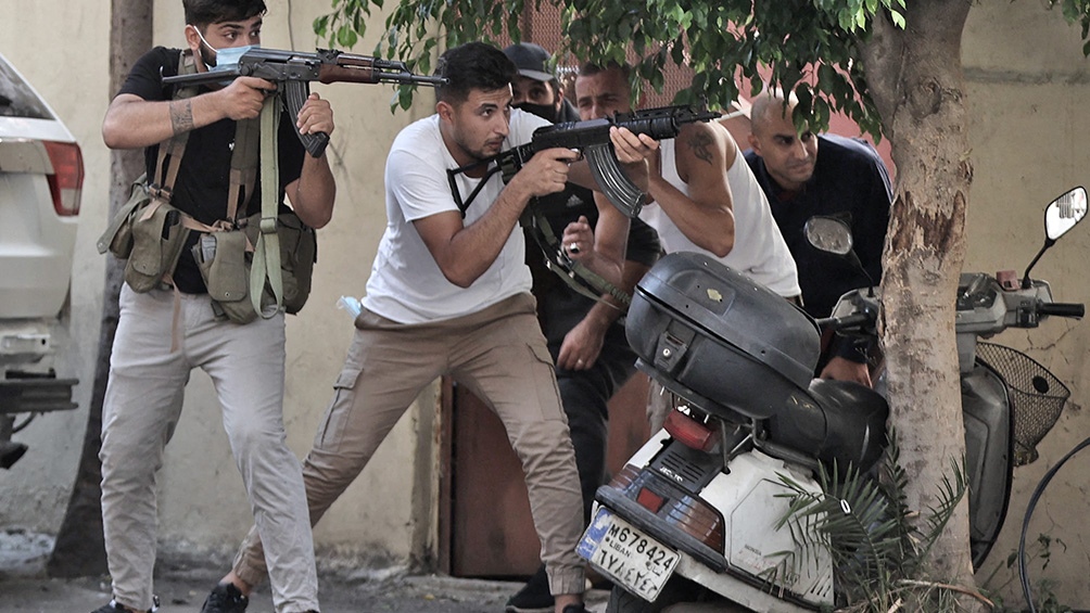 Los enfrentamientos incluyeron francotiradores y el uso de pistolas, fusiles Kalashnikovs y lanzaderas de granadas. Foto: AFP