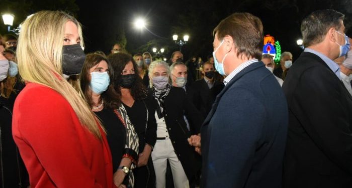 Por enésima vez, Suarez se jactó: “Supimos equilibrar la salud con la economía, con la educación y con la libertad”