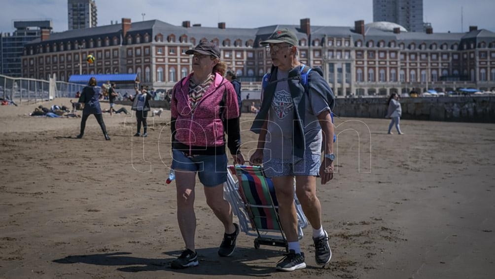 Mar del Plata recibió a los turistas con buen tiempo. Foto: Diego Izquierdo. 