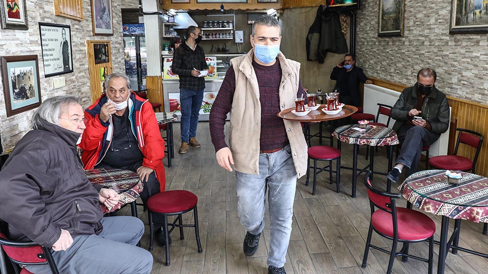 Suiza planea otorgar 50 euros a quienes convenzan a sus allegados de vacunarse