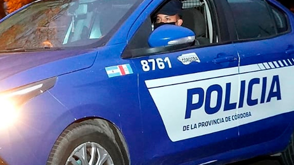 "Sin descartar ninguna hipótesis de investigación aparentemente se trataría de un homicidio seguido de suicidio", precisó el fiscal. (Foto: @PolicíaCba)